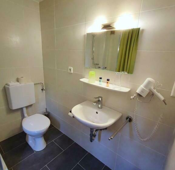 스탠다드 룸, Room In Guest Room  Pension Forelle  Double Room No01
