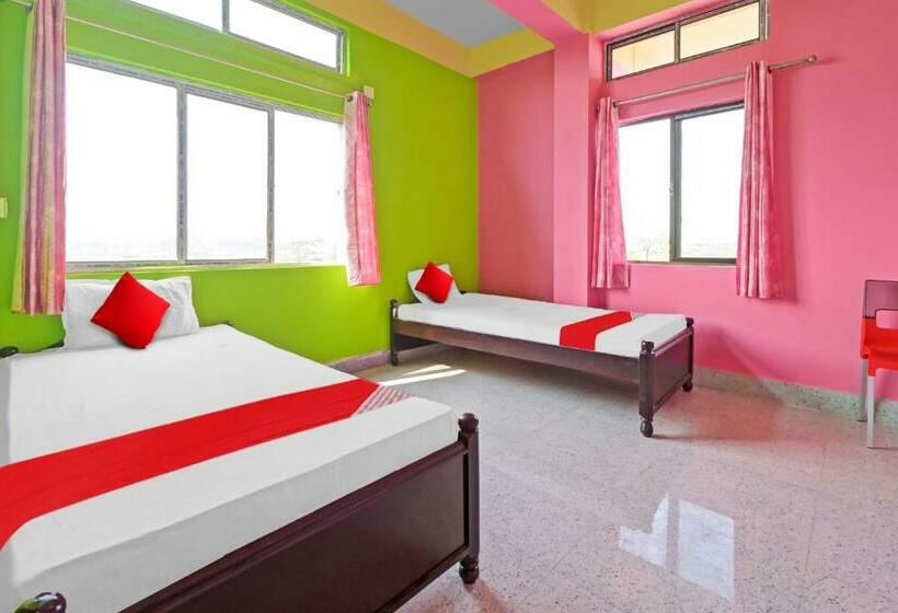 חדר קלאסי לשלושה, Oyo Flagship 80594 Kriyan