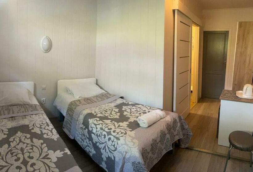 スタンダードルーム, Willa Anna