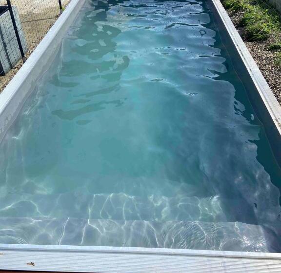 别墅: 1间卧室带游泳池, Embruns Et Sarrasin