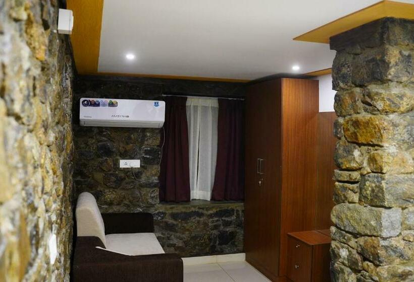 디럭스 룸, Thottom Stays Munnar, Forest Bungalow