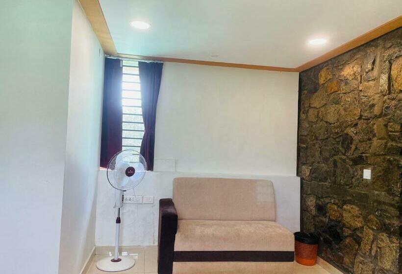 디럭스 룸, Thottom Stays Munnar, Forest Bungalow