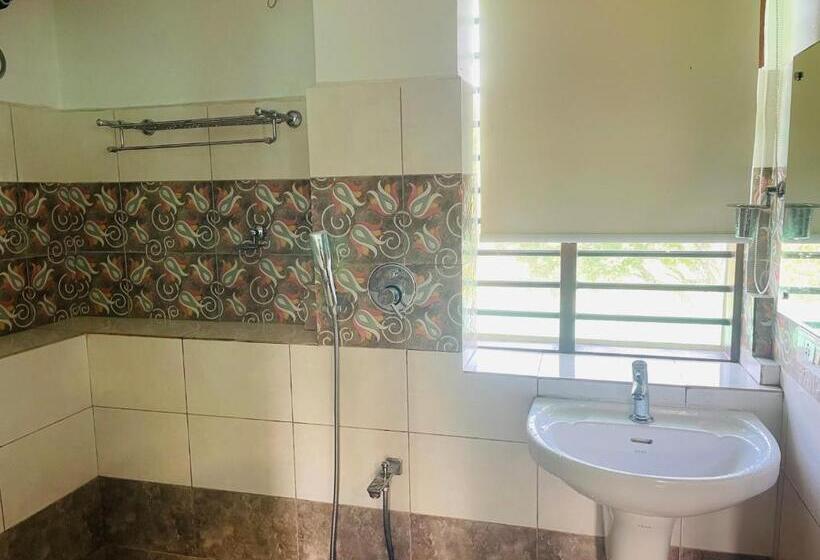 Номер Стандарт, Thottom Stays Munnar, Forest Bungalow