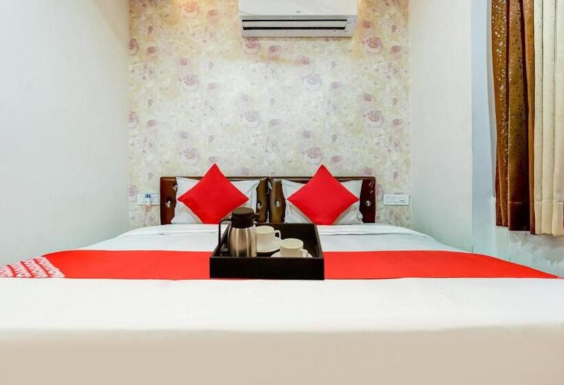 اتاق کلاسیک سه تخته, Flagship Hotel Shaan