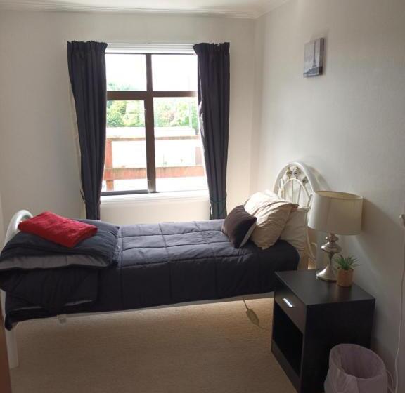 חדר אקונומי, Ahaura