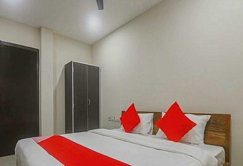 Klassiskt Trippelrum, Adhikary Homestay