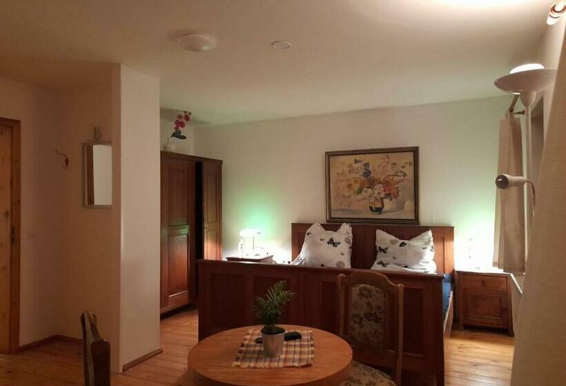 スタンダードルーム, Schwalbenhof