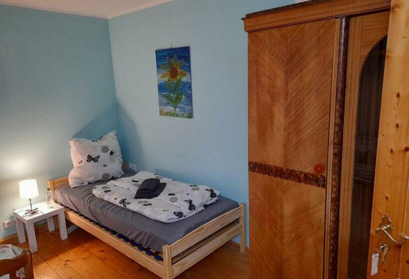 Номер Стандарт, Schwalbenhof