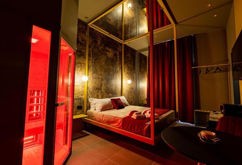 اتاق لوکس با تخت بزرگ, Gold Suite&spa
