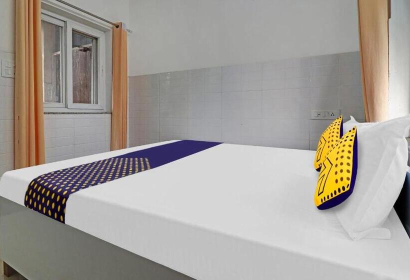 غرفة كلاسيكية ثلاثية, Anil Guest House