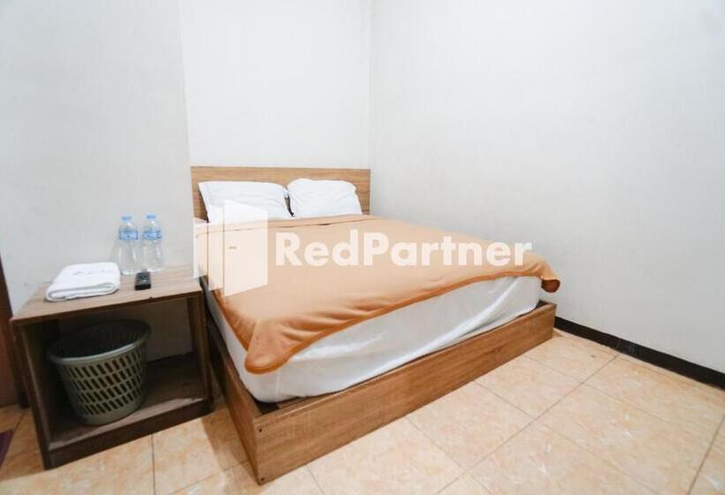 스탠다드 룸, Bright Residence Near Itc Mangga Dua Mitra Reddoorz