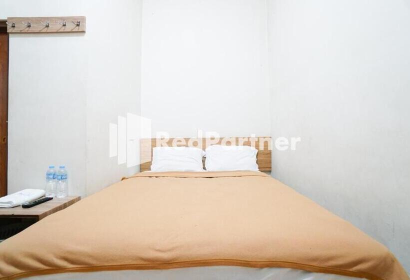 이코노미 룸, Bright Residence Near Itc Mangga Dua Mitra Reddoorz