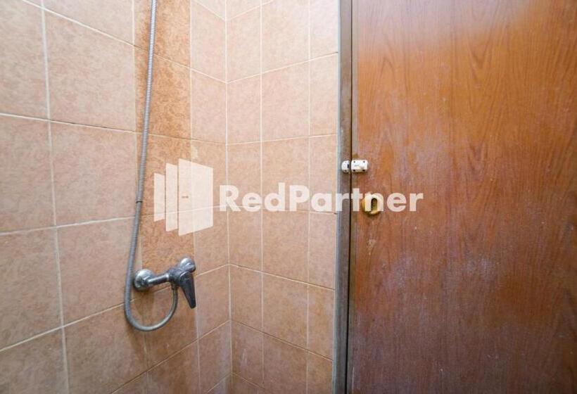 이코노미 룸, Bright Residence Near Itc Mangga Dua Mitra Reddoorz