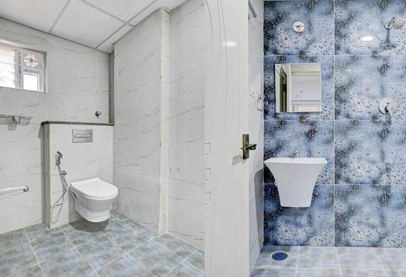Deluxe Triple Room, Capital O Prince Venue