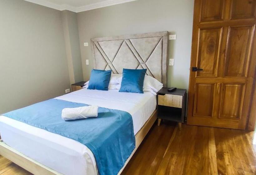 חדר סטנדרט, Entre Brumas