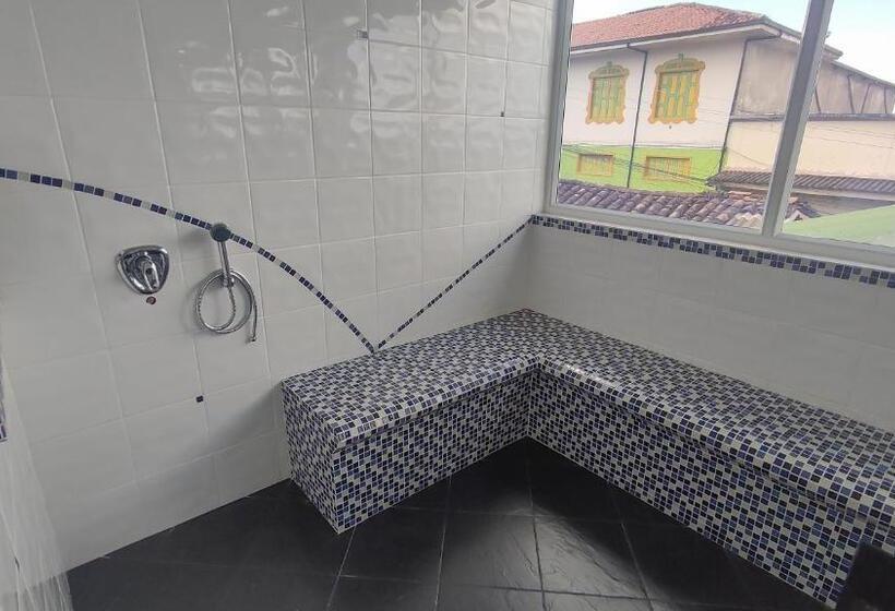 סוויטת סופריור, Entre Brumas