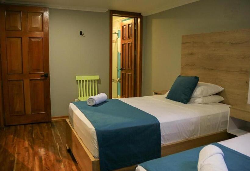 חדר משפחתי, Entre Brumas