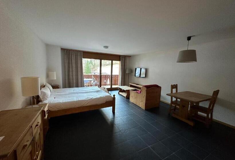 스탠다드 스튜디오 (전망), Mountain River Appart