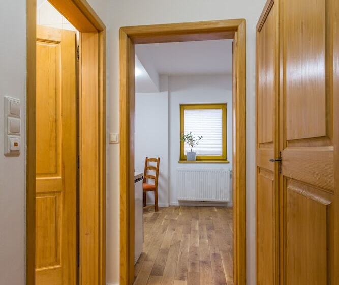 استودیوی سوپریور, Vilaraj