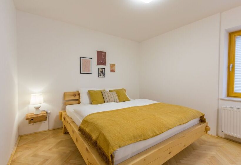 آپارتمان لوکس 1 خوابه, Vilaraj