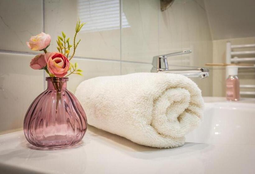 اتاق سوپریور, Vilaraj