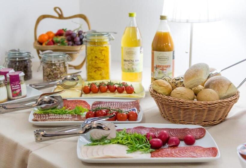 استودیوی سوپریور, Vilaraj