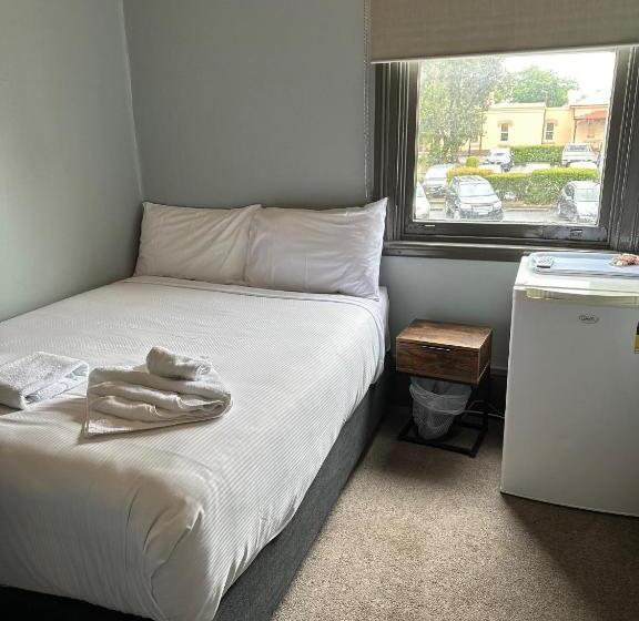 اتاق اکونومی, The Great Western