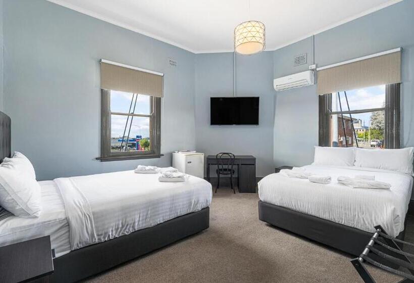 اتاق کلاسیک چهارنفره, The Great Western