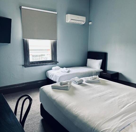 اتاق ساده سه نفره, The Great Western