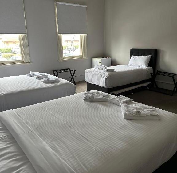 اتاق خانوادگی, The Great Western