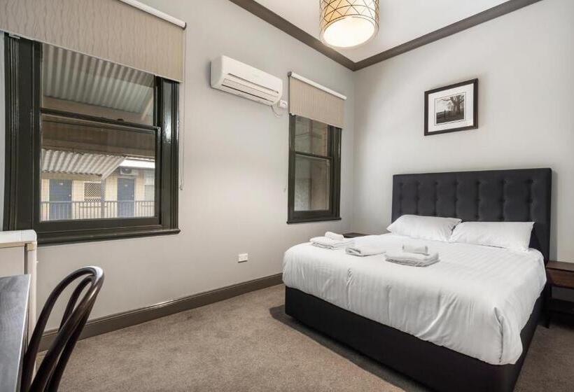 اتاق استاندارد با سرویس بهداشتی مشترک, The Great Western