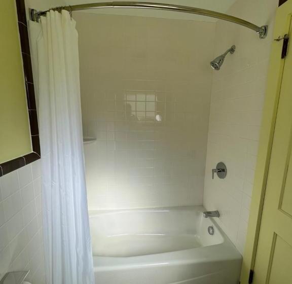 סוויטה דלוקס, Blue Ridge Tourist Court