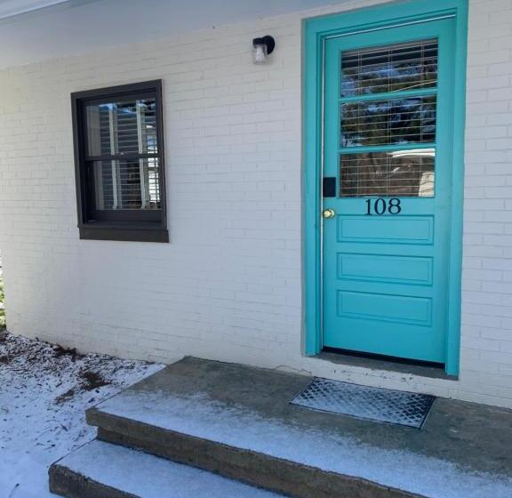 סוויטת ג'וניור דלוקס, Blue Ridge Tourist Court