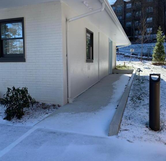 סוויטת ג'וניור, Blue Ridge Tourist Court