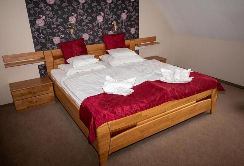 Номер Стандарт, Atryum