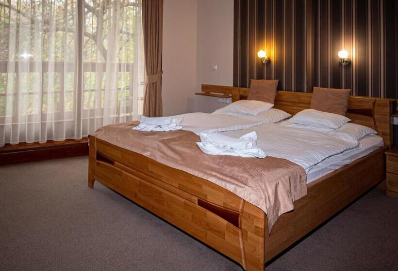 Номер Deluxe, Atryum