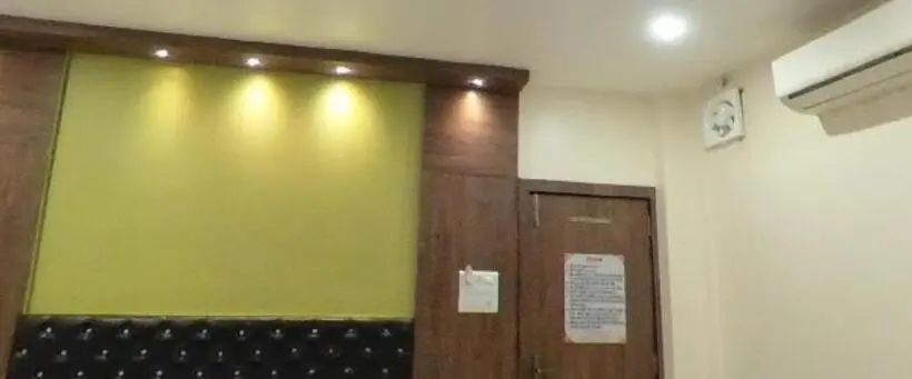 デラックスルーム, Naman Palace Ujjain