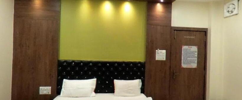 Номер Deluxe, Naman Palace Ujjain