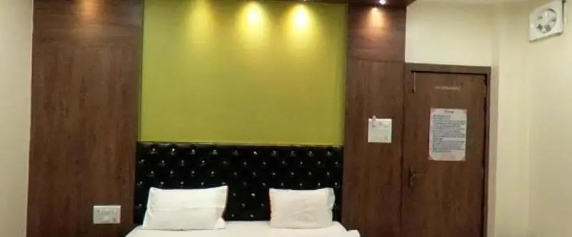 デラックスルーム, Naman Palace Ujjain