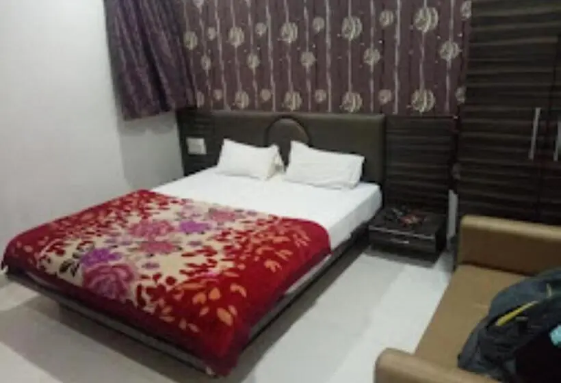 デラックスルーム, Naman Palace Ujjain