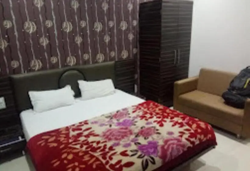 デラックスルーム, Naman Palace Ujjain