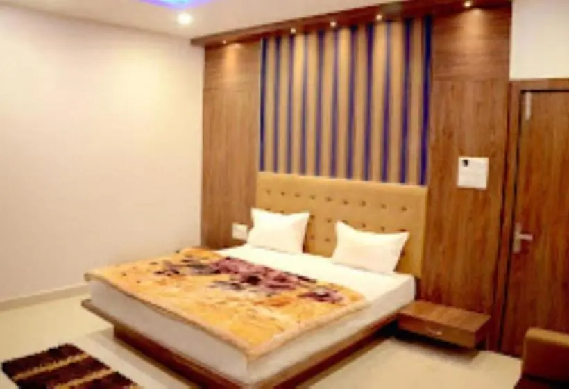 デラックスルーム, Naman Palace Ujjain