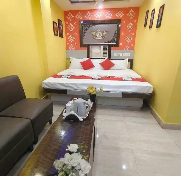 デラックスルーム, O.p.s