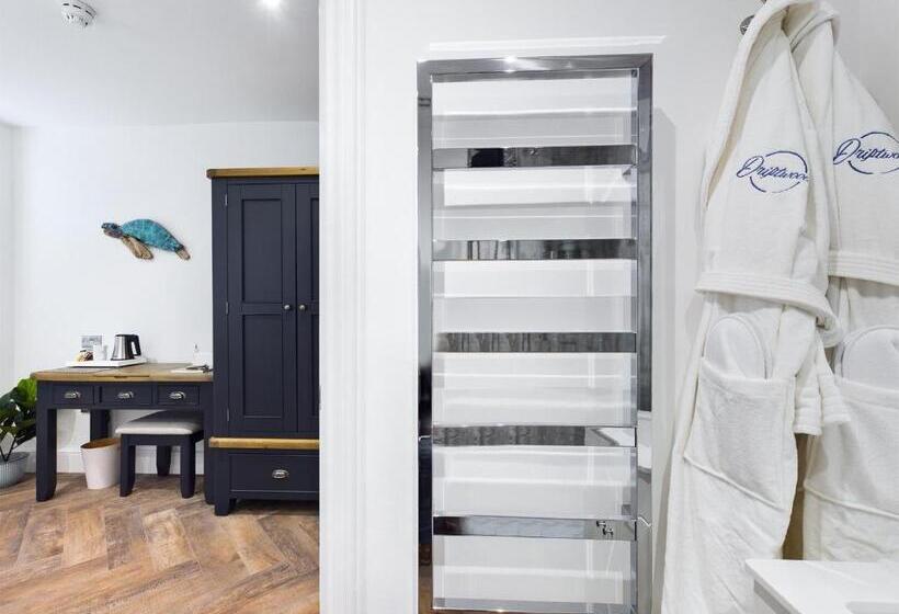 家庭间, Driftwood Boutique Guest House