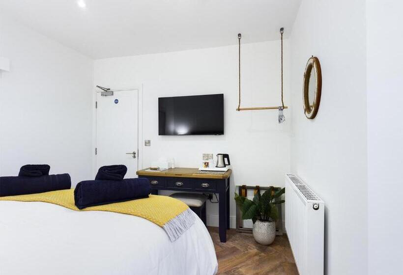 اتاق سوپریور با تخت بزرگ, Driftwood Boutique Guest House