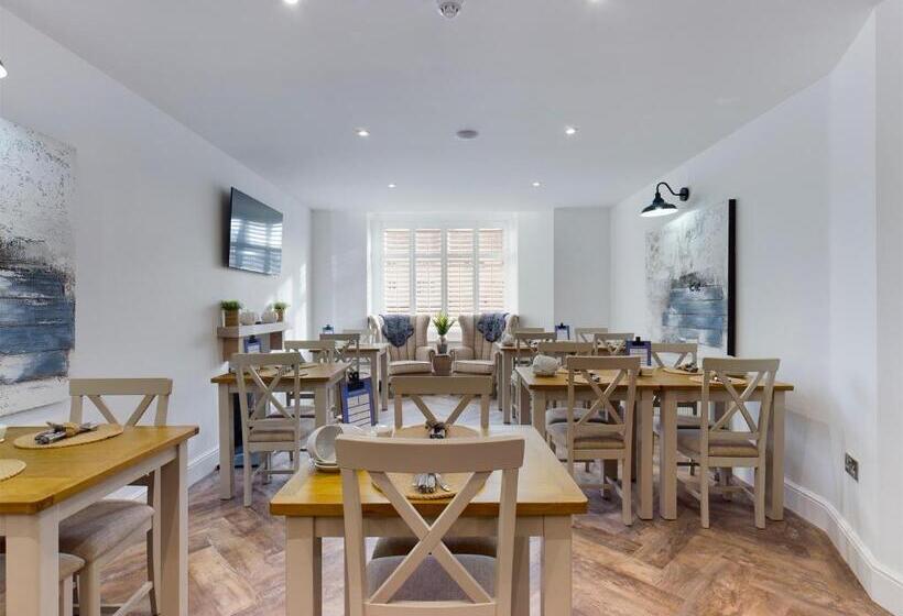 带大床的高级房间, Driftwood Boutique Guest House