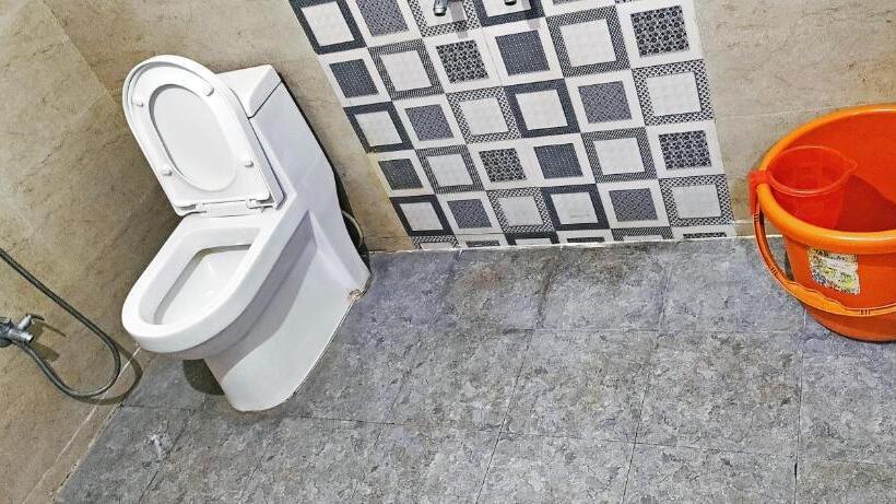 Номер Economy, Keerthi