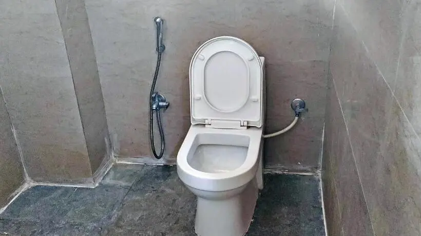 Deluxe Kolmen Hengen Huone, Keerthi