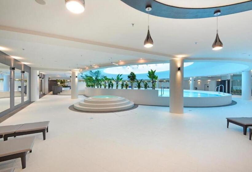 带1个卧室的高级公寓, Hanza Tower 5 Stars