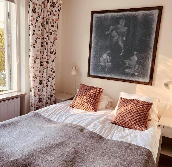 Номер Стандарт, Gåsen Out B&b